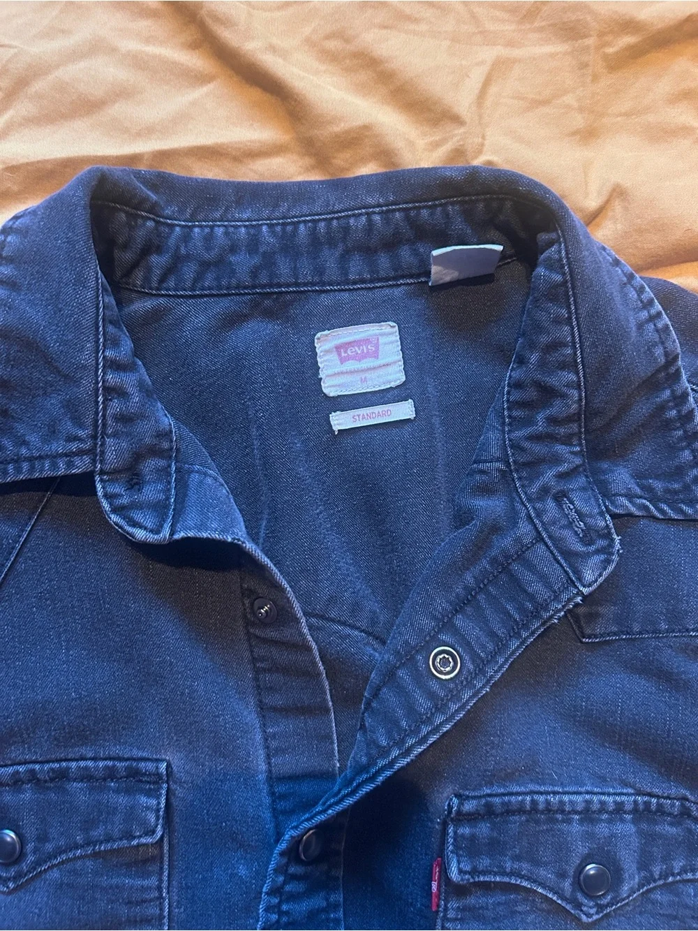 Men's Levi’s black chambray western button up shirt
